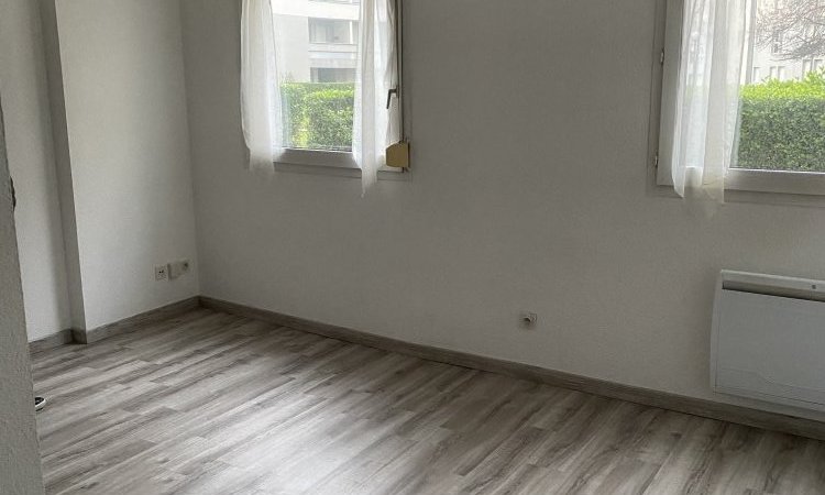 Rénovation et aménagement d'un studio meublé à Dijon