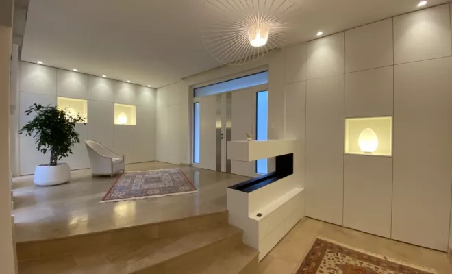 Extension d'une habitation de 35 m² pour la création d'une pièce d'entrée., Dijon, Kréatitud Design d’intérieurs