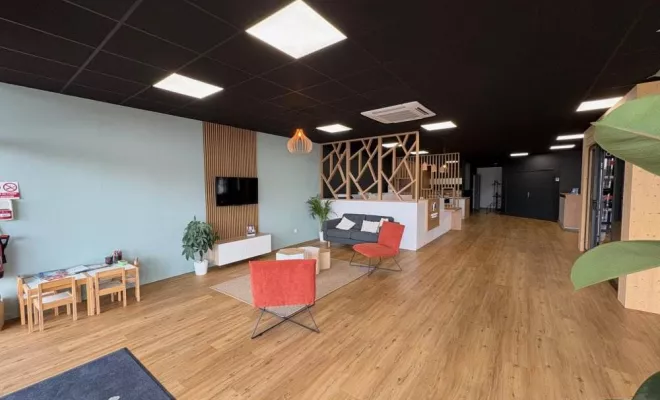 ISOLE PLUS - show-room de présentation de solutions de revalorisations énergétiques - Marsannay la Côte, Dijon, Kréatitud Design d’intérieurs
